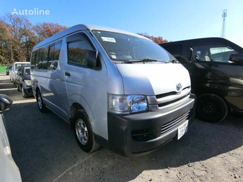 الميكروباصات لنقل الركاب Toyota HIACE WAGON