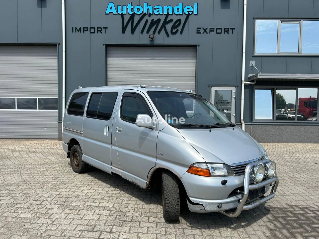 пассажирский микроавтобус Toyota Hiace 9 PERSONS TAXI