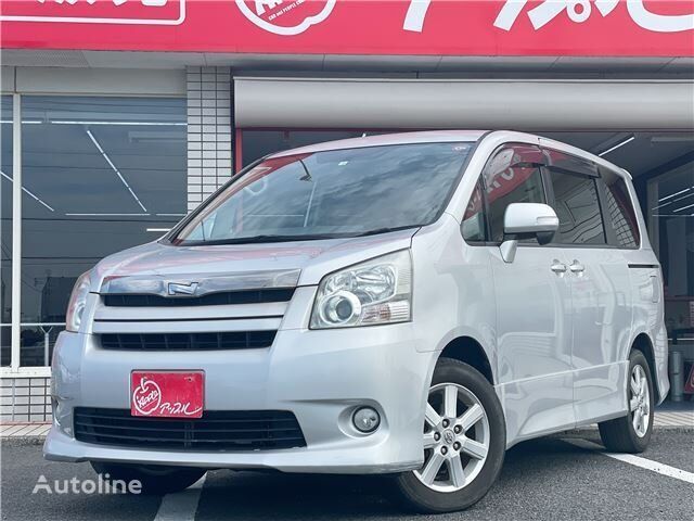 Toyota NOAH passenger van