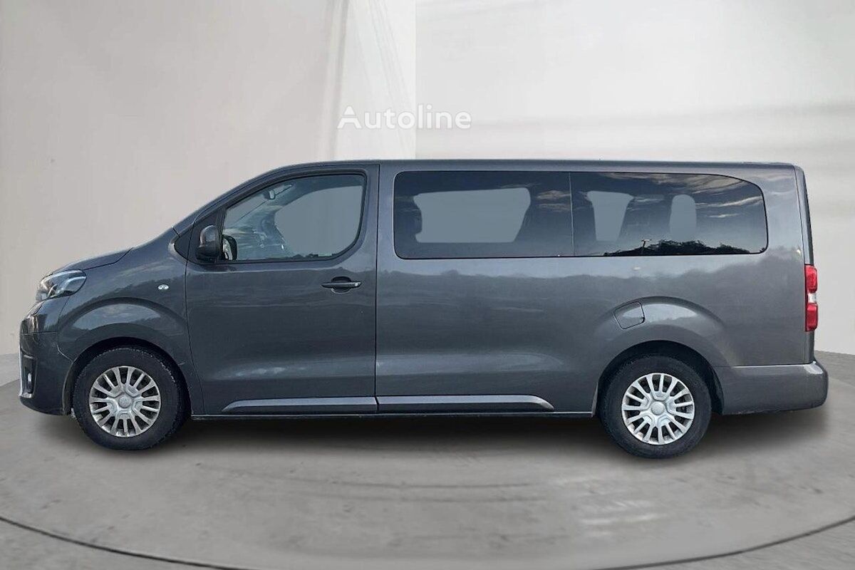 Toyota Proace passenger van