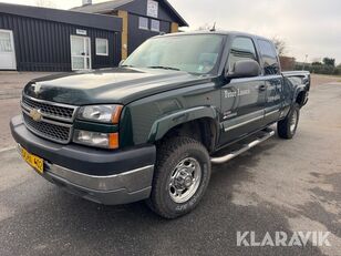 Chevrolet Silverado 2500 HD minibus pickup