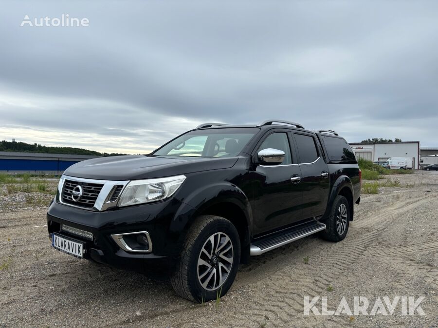 الميكروباصات شاحنة بيك-اب Nissan Navara