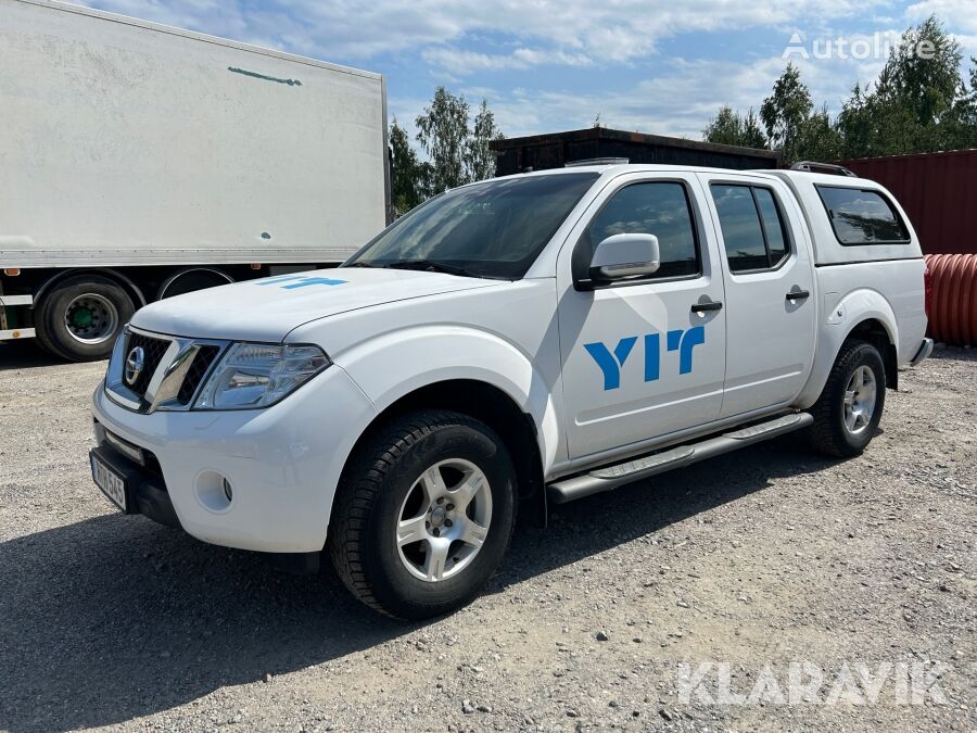 пикап Nissan Navara