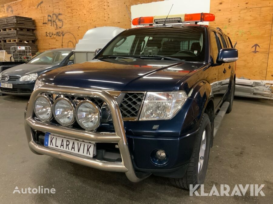 пикап Nissan Navara