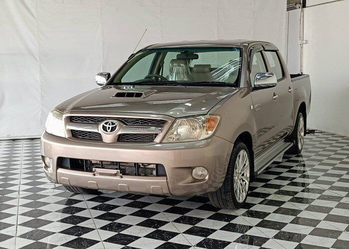 الميكروباصات شاحنة بيك-اب Toyota HILUX