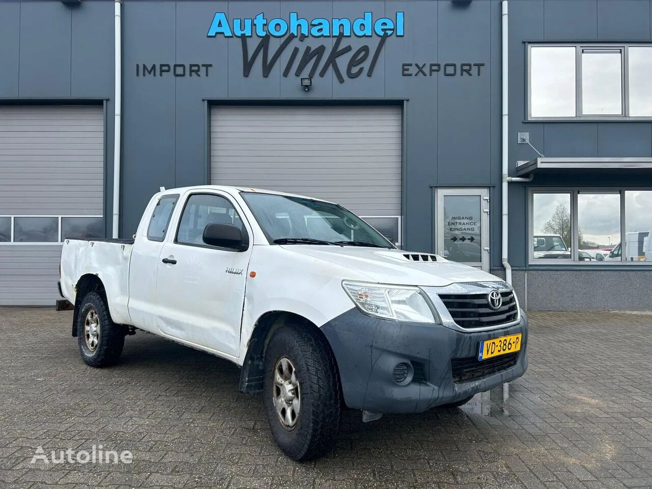 الميكروباصات شاحنة بيك-اب Toyota HILUX 1.5 CAB 4x4