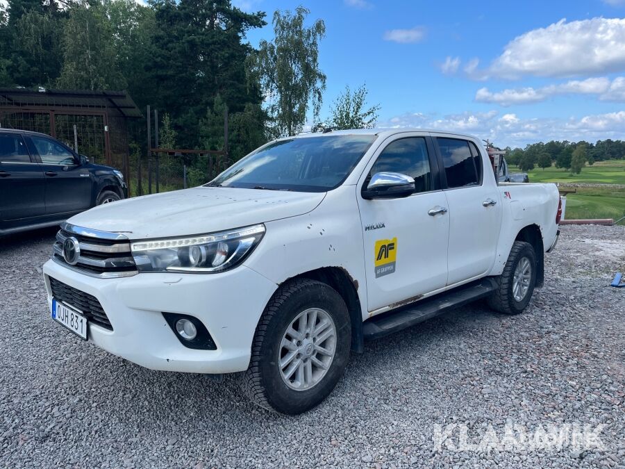 皮卡车 Toyota Hilux