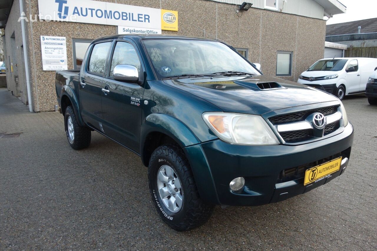 Toyota Hilux Double Cab SR5 pick-up