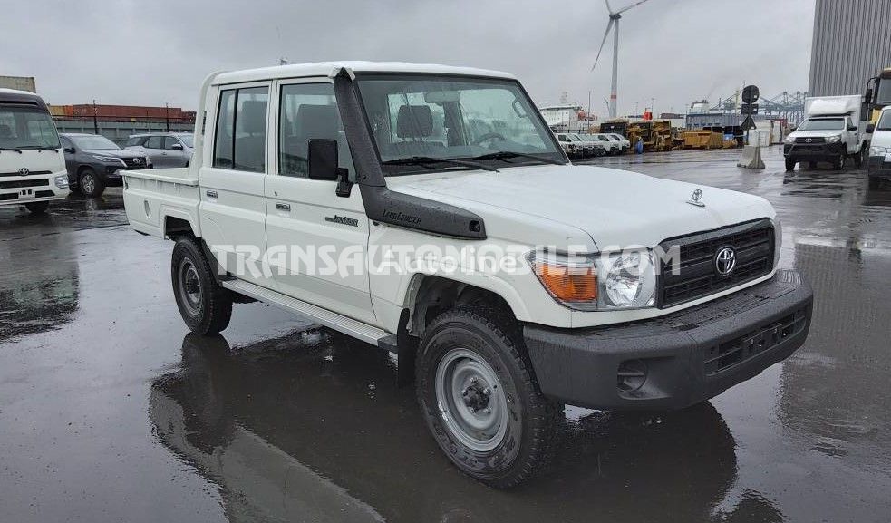 новый пикап Toyota Land cruiser 79