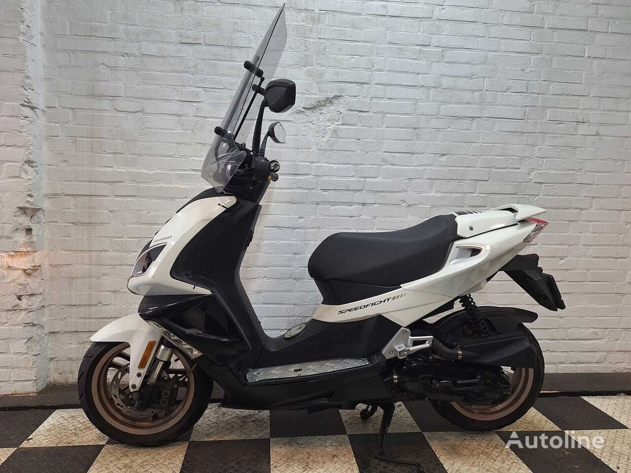 skuter Peugeot 25 km snorscooter 4takt