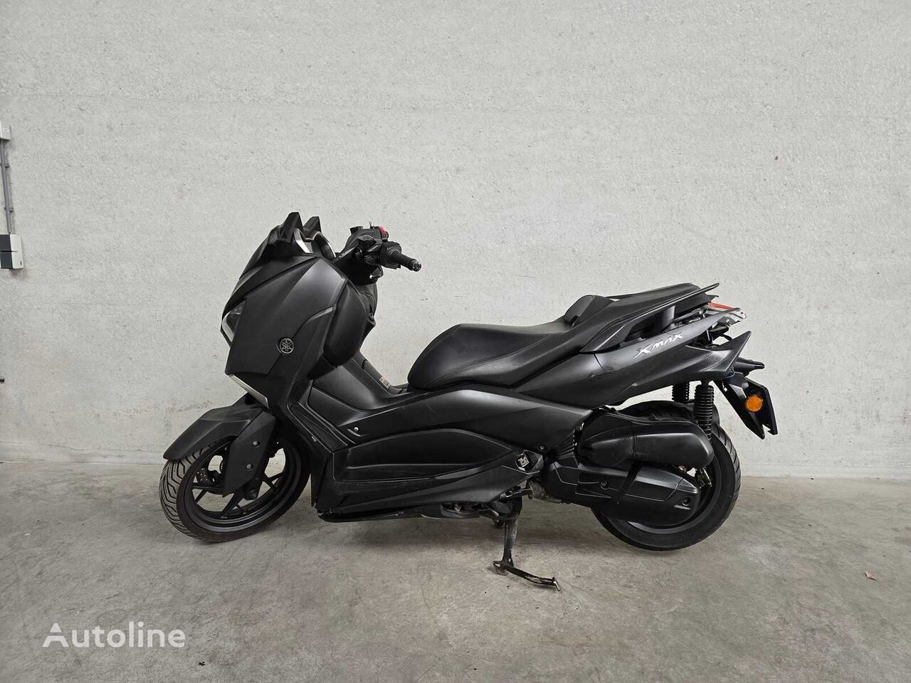 دراجة بخارية منخفضة Yamaha X-MAX