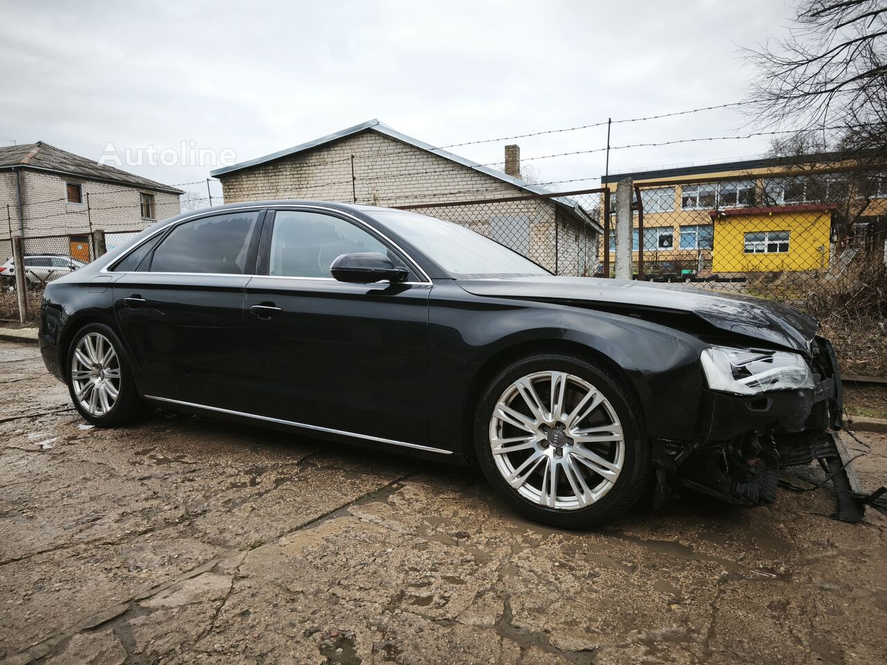 unfall Audi A8L Sedan