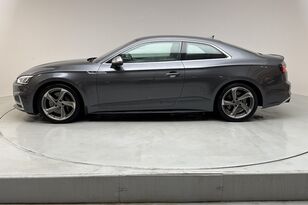 седан Audi S5