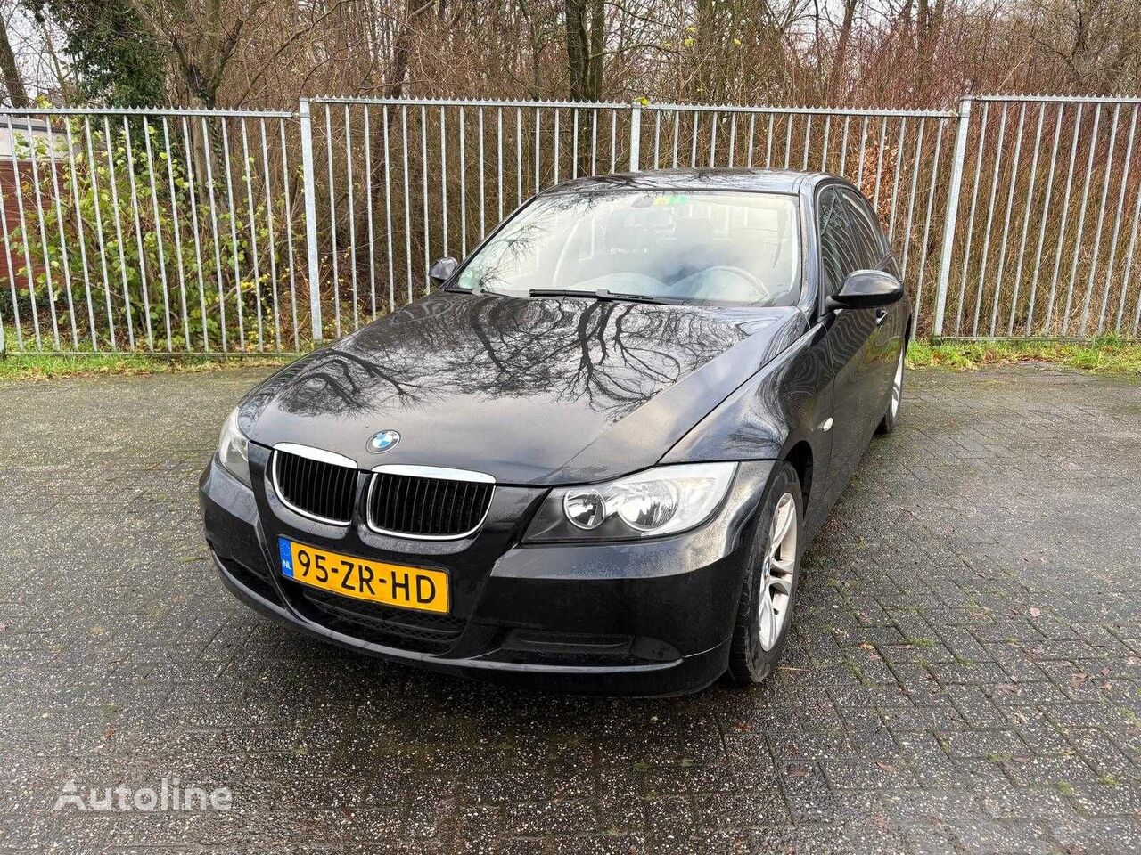 berline BMW 3-serie 318i Business Line