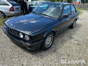 سيارة سيدان BMW 320 i