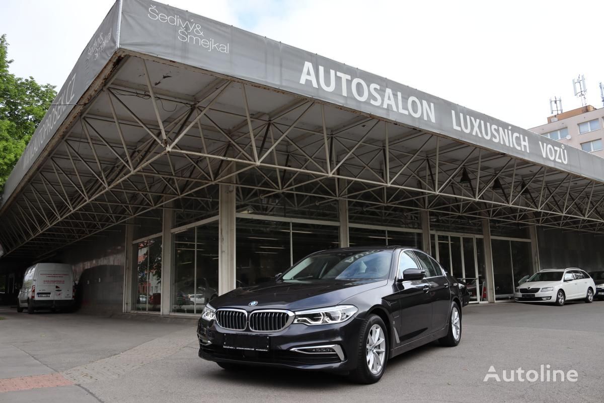 sedan BMW Řada 5,  530e