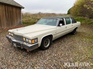 Cadillac Fleetwood Limo sedan