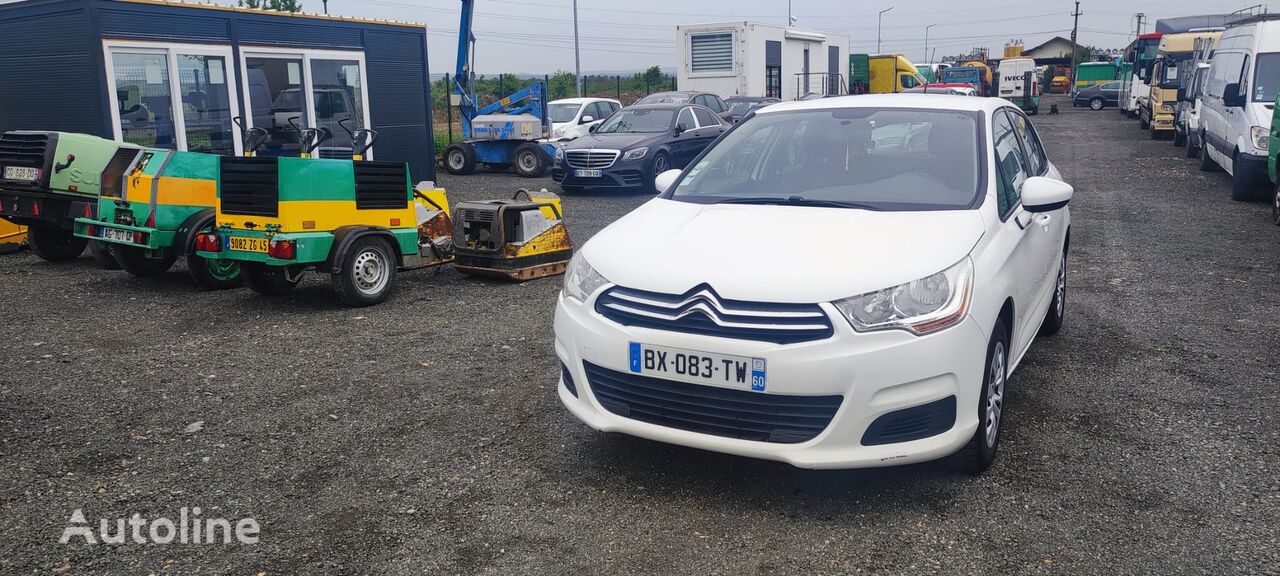 седан Citroen C4