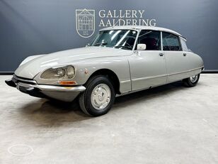 sedan Citroen DS 19