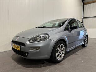 sedan FIAT Punto