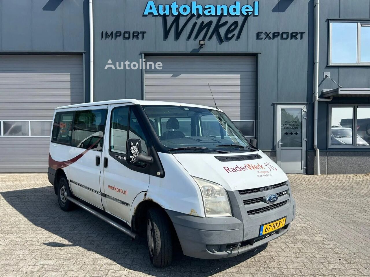 Ford TRANSIT/TOURNEO 9 pers sedan