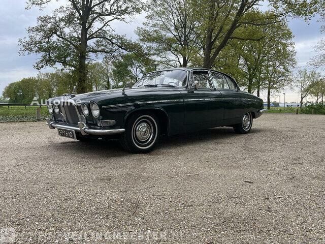 Jaguar VANDEN PLAS HE sedan