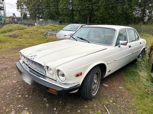 седан Jaguar XJ6