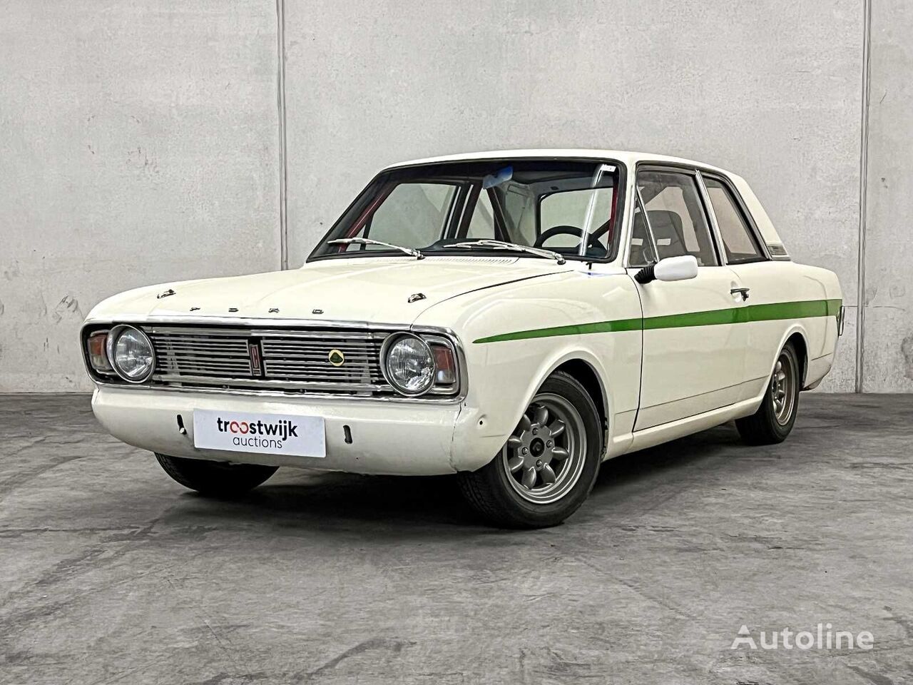 Lotus Ford Cortina MKII sedan