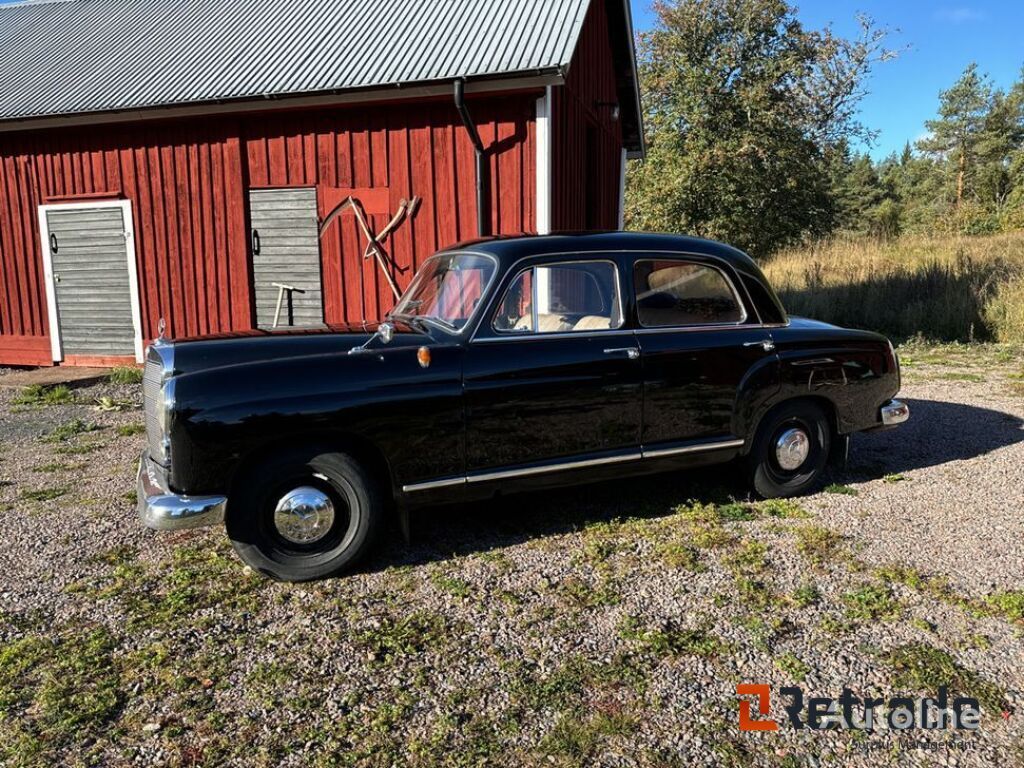 Mercedes-Benz 190 sedan