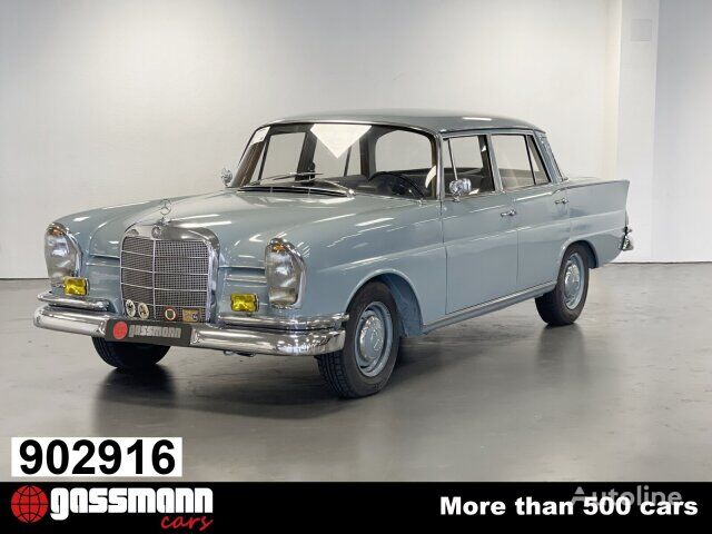 berline Mercedes-Benz 220 SEB Heckflosse W111