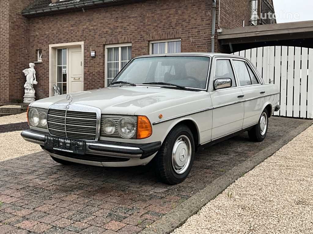 berline Mercedes-Benz 250