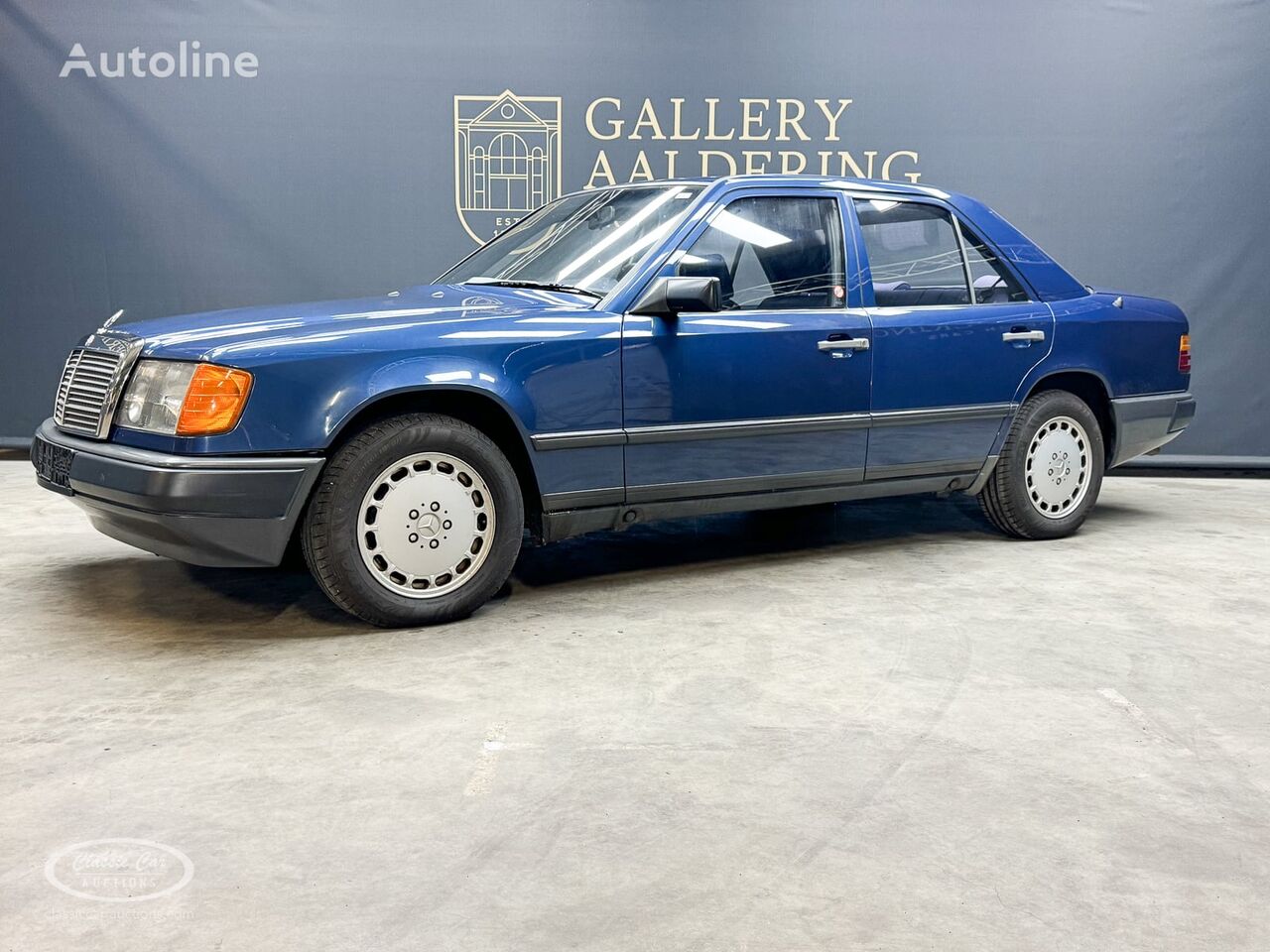 berline Mercedes-Benz 260 E