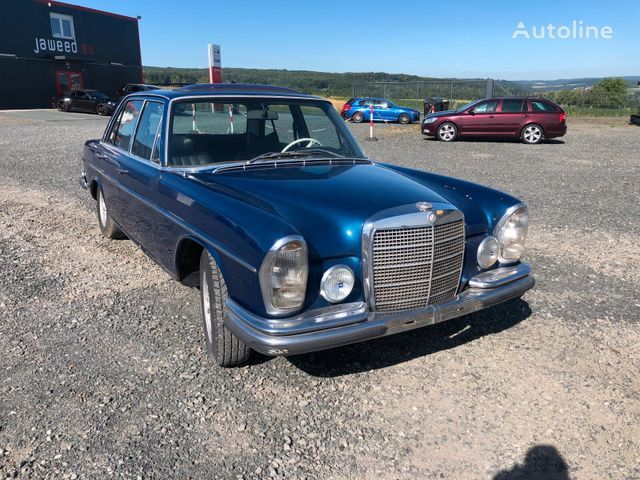 седан Mercedes-Benz 280 SE