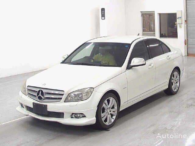 سيارة سيدان Mercedes-Benz C-CLASS