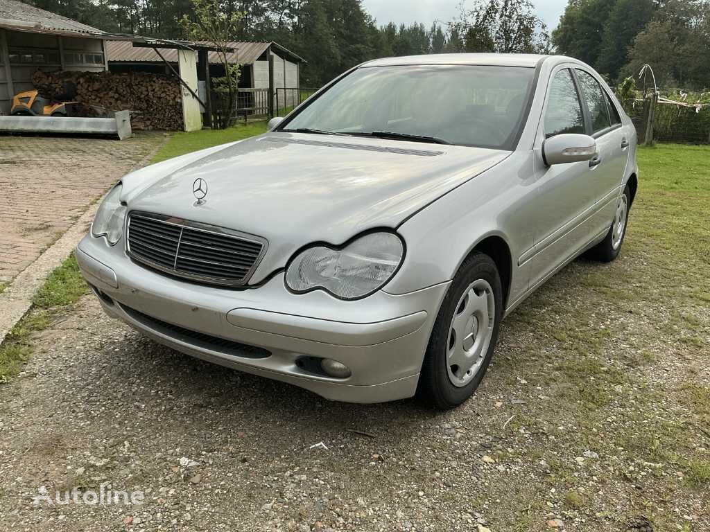 Mercedes-Benz C200CDI sedan