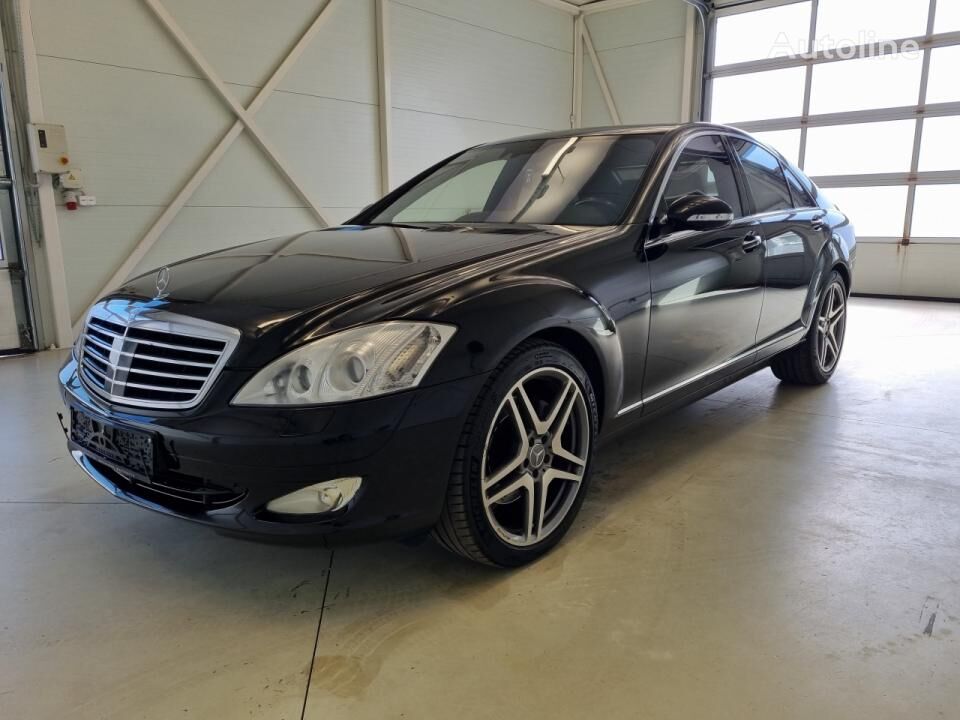 седан Mercedes-Benz S 500