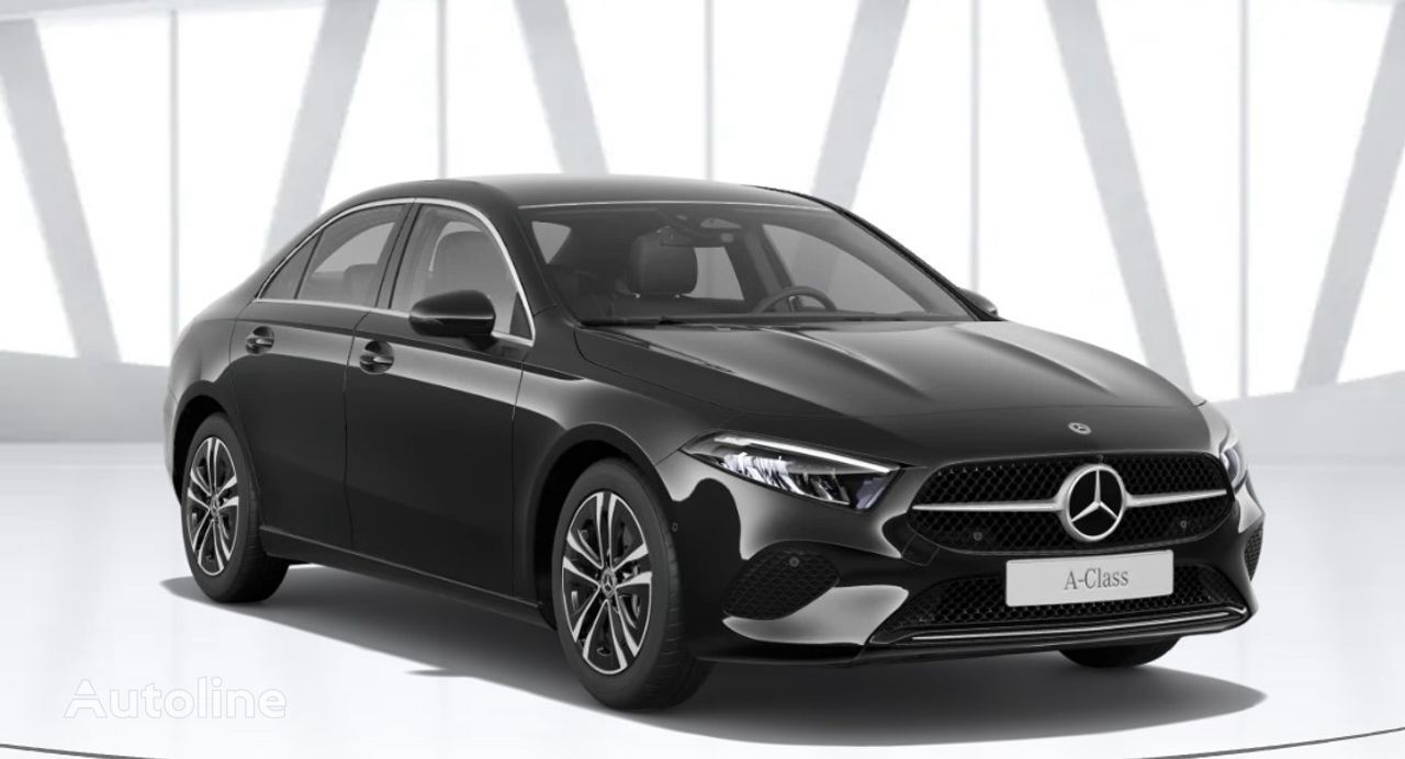 καινούριο σεντάν Mercedes-Benz Třídy A,  220