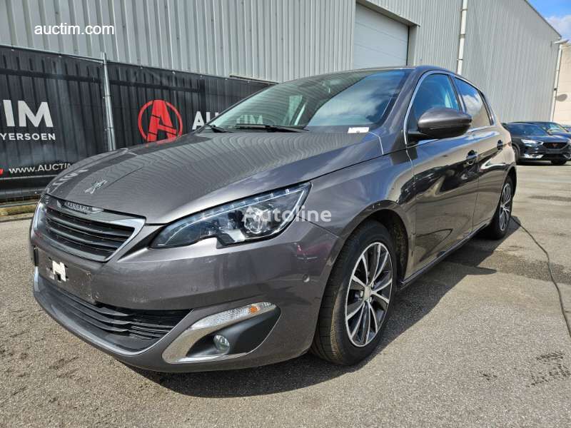 berline Peugeot 308 Puretech