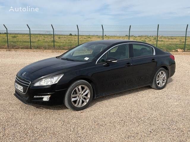 седан Peugeot 508