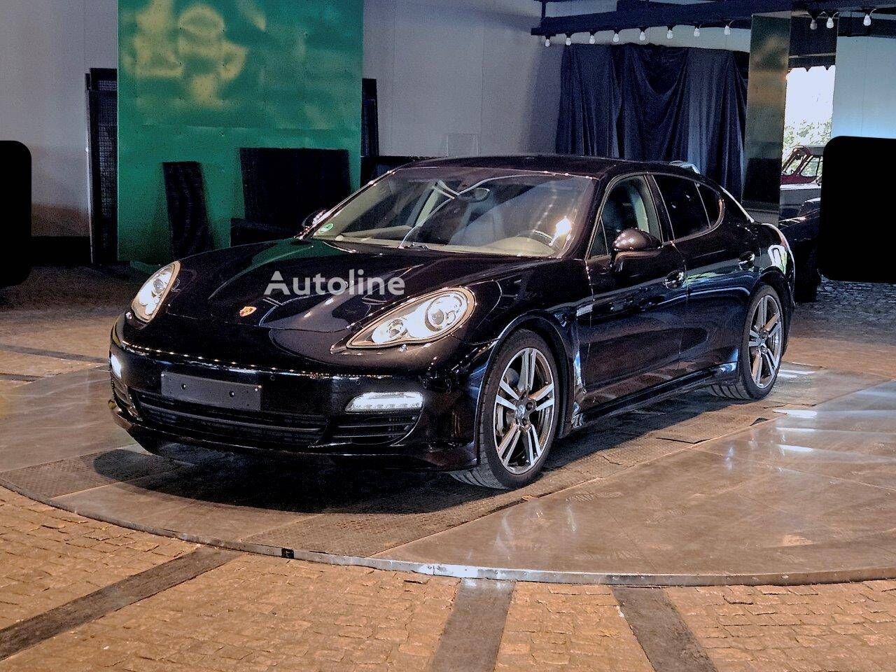 седан Porsche Panamera 3.0 V6