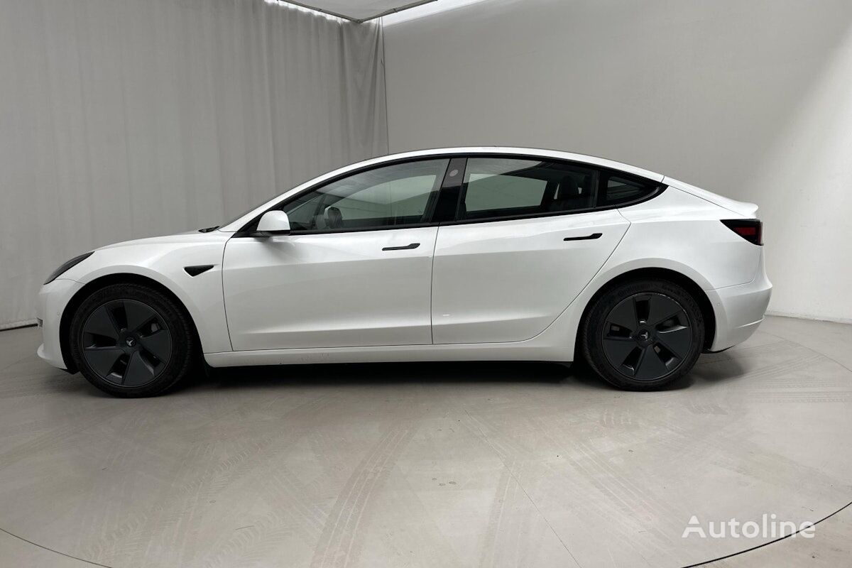 Tesla Model 3 Sedan