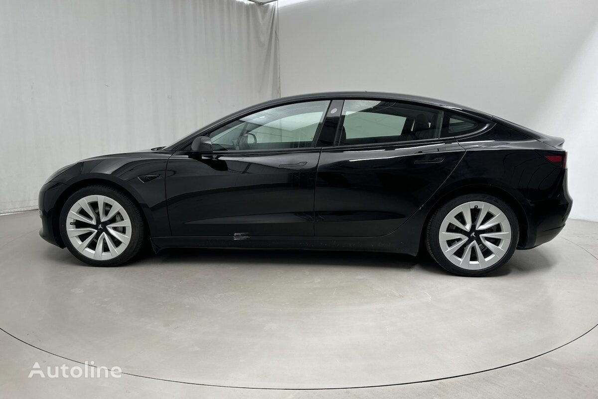 sedan Tesla Model 3