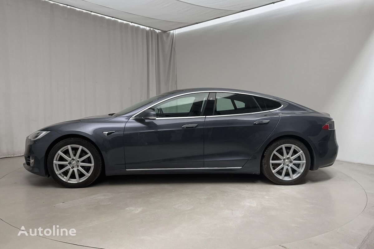 Tesla Model S sedan