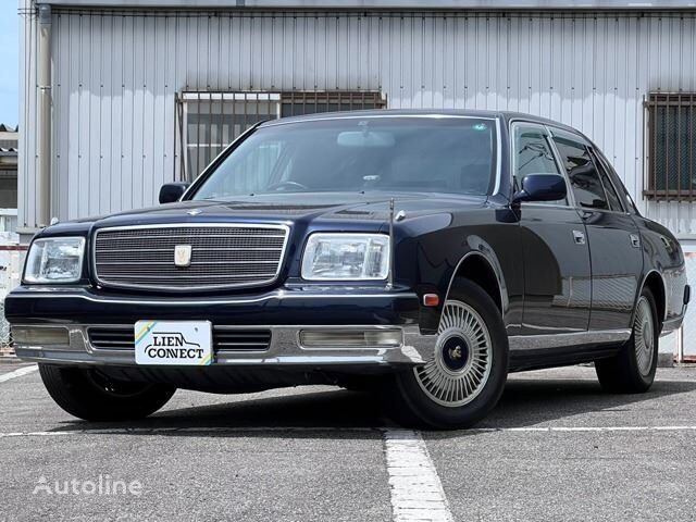 سيارة سيدان Toyota CENTURY