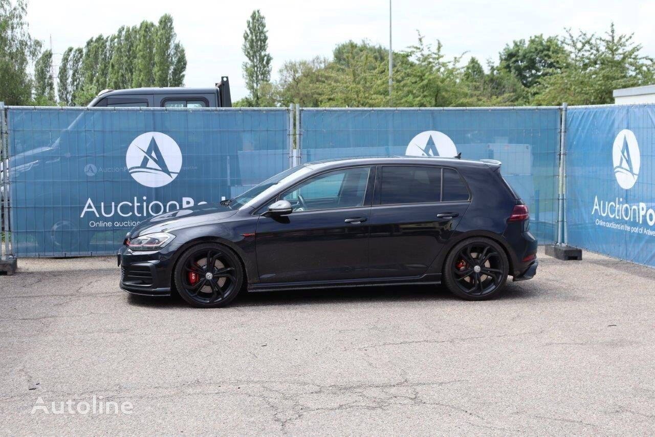 berline Volkswagen GTI