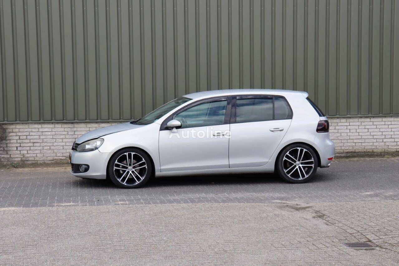 Volkswagen Golf sedan