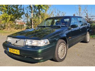 седан Volvo 960