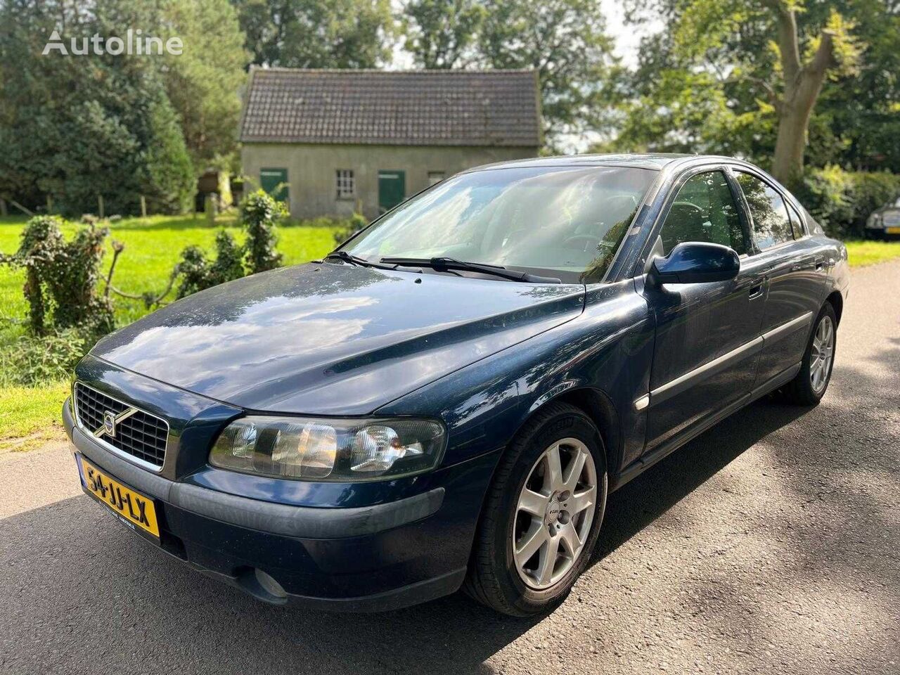 Volvo S60 sedan