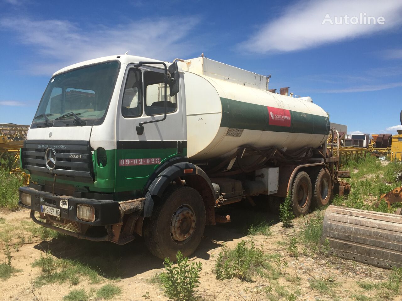 truk pengangkut cairan aspal Mercedes-Benz