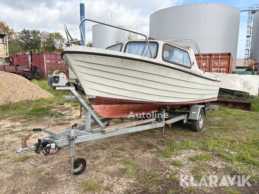 Niewiadow Selandia P900 boat - Autoline